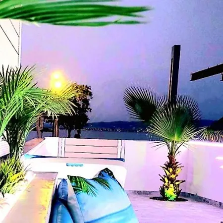 Sun Sea No 7 First Line