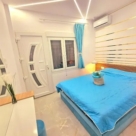 Sun Sea No 7 First Line Apartment Peraía
