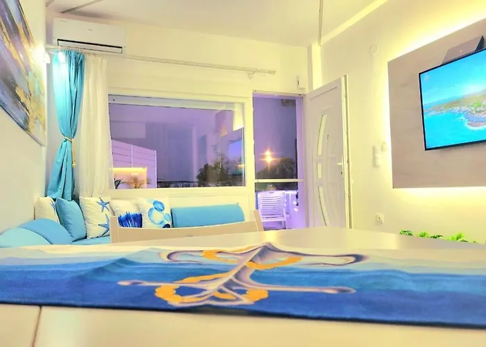 Sun Sea No 7 First Line Apartment Peraía